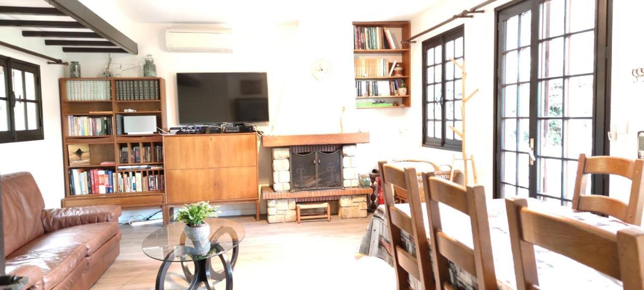 Chalet Les Falaises Saint-Léonard Esterno foto